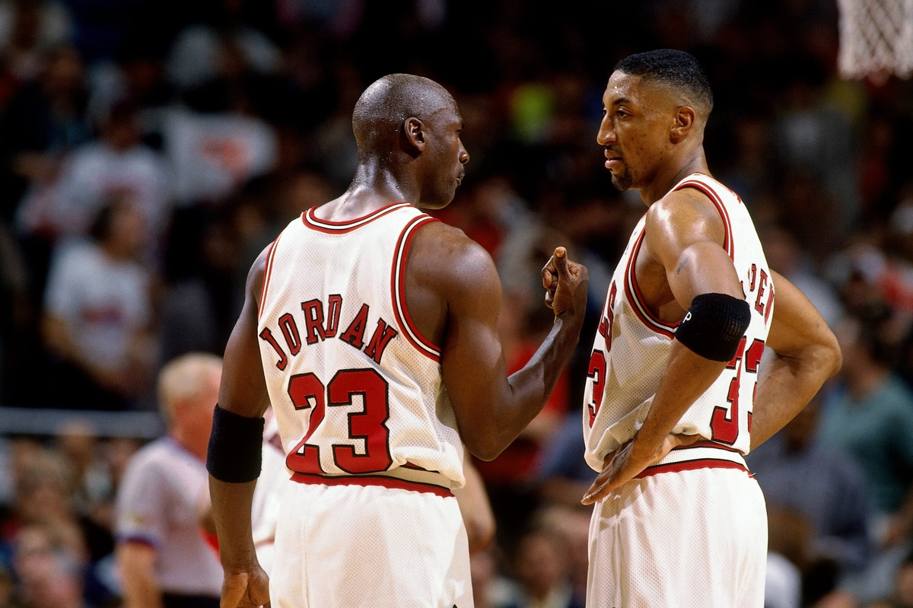 Una delle pi belle coppie della storia del basket, Scottie Pippen e Michael Jordan (Nba/Getty Images)